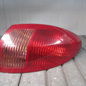 PILOTO TRASERO DERECHO ALFA ROMEO 147