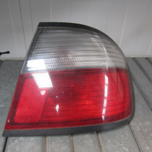 PILOTO TRASERO DERECHO NISSAN PRIMERA 98