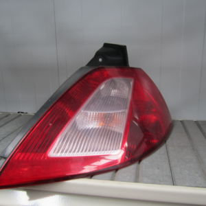 PILOTO TRASERO DERECHO RENAULT MEGANE II 820073235
