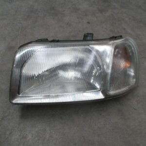 FARO IZQUIERDO LAND ROVER FREELANDER 2001