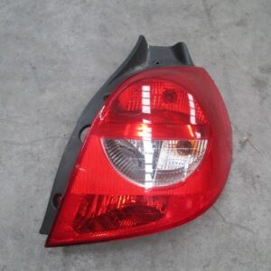 PILOTO TRASERO DERECHO RENAULT CLIO III 8200459960