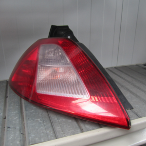 PILOTO TRASERO IZQUIERDO RENAULT MEGANE II 3 PUERTAS 8200073236
