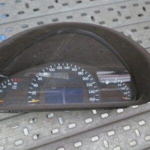 CUADRO INSTRUMENTOS MERCEDES W203 A2035403047