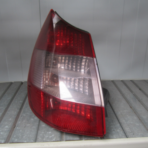 PILOTO TRASERO  IZQUIERDO RENAULT SCENIC II ROSADO 8200127704