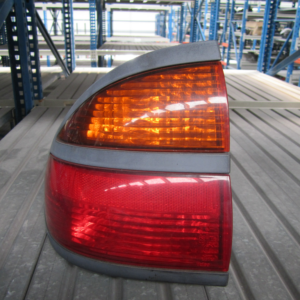 PILOTO TRASERO IZQUIERDO RENAULT LAGUNA I