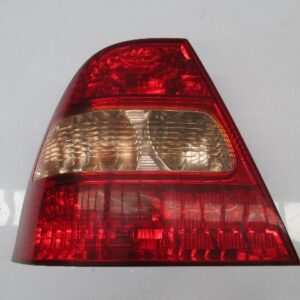 PILOTO TRASERO IZQUIERDO TOYOTA COROLLA 2003 4 PUERTAS