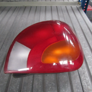 PILOTO TRASERO DERECHO FORD FIESTA 96