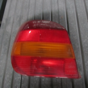 PILOTO TRASERO IZQUIERDO FORD FIESTA 90