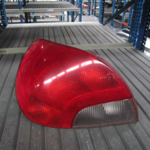 PILOTO TRASERO IZQUIERDO FORD MONDEO 98 4P