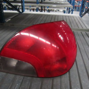 PILOTO TRASERO DERECHO FORD MONDEO 4 PUERTAS 1998