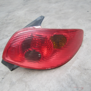 PILOTO TRASERO DERECHO PEUGEOT 206 F2