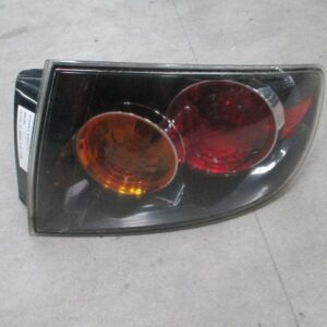 PILOTO TRASERO DERECHO MAZDA 3 4 PUERTAS 2004