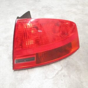 PILOTO TRASERO DERECHO AUDI A4 B7