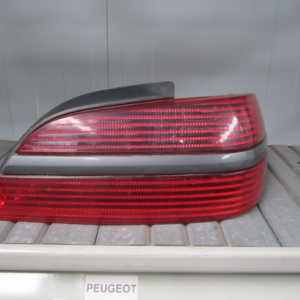 PILOTO TRASERO DERECHO PEUGEOT 406 F2