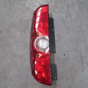 PILOTO TRASERO IZQUIERDO FIAT DOBLO 2010-2015