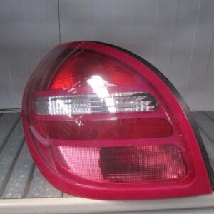 PILOTO TRASERO IZQUIERDO NISSAN ALMERA 2001