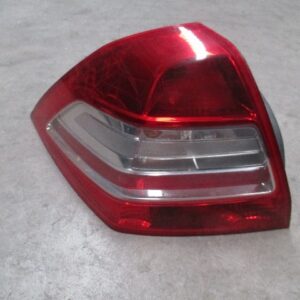 PILOTO TRASERO IZQUIERDO MENAGEN II 4 PUERTAS F2 8200417345