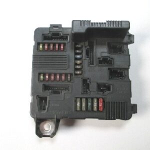 CAJA FUSIBLES RENAULT MEGANE 8200306033