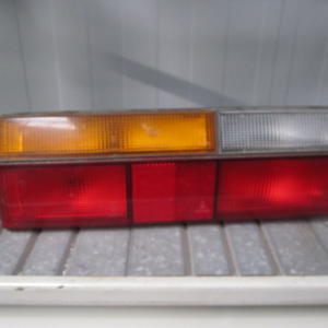 PILOTO TRASERO IZQUIERDO VOLKSWAGEN POLO CLASSIC 1984-1990