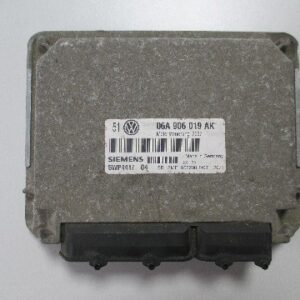 CENTRALITA ECU VOLKSWAGEN GOLF IV 1.6i 06A906019AK