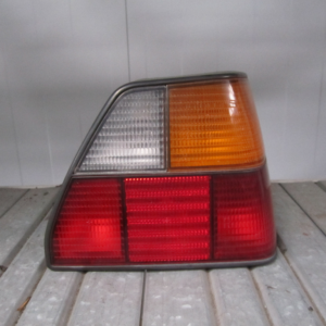 PILOTO TRASERO DERECHO VOLKSWAGEN GOLF II