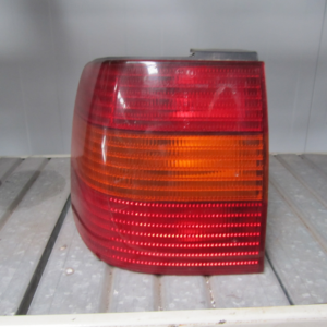 PILOTO TRASERO IZQUIERDO VOLKSWAGEN PASSAT 1995