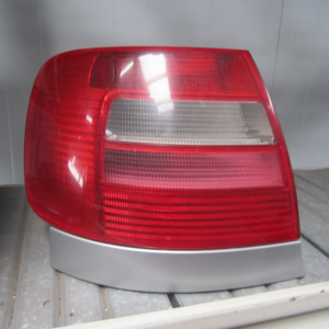 PILOTO TRASERO IZQUIERDO AUDI A4 B5