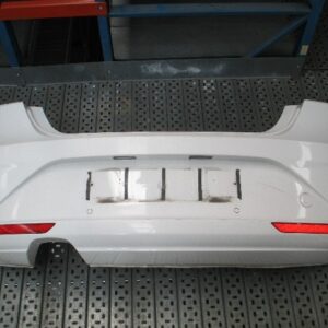 DEFENSA TRASERA SEAT LEON II 2012 BLANCO 1P0807421D 1P0807421E