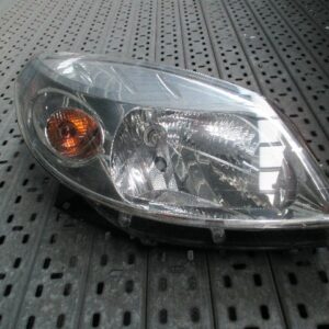 FARO DERECHO DACIA SANDERO 2008-2011 8200733877