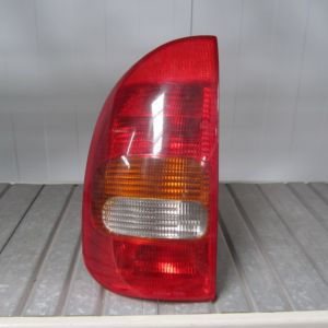 PILOTO TRASERO IZQUIERDO OPEL CORSA B 5 PUERTAS