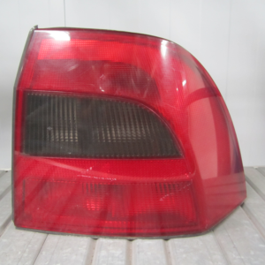 PILOTO TRASERO DERECHO OPEL VECTRA B