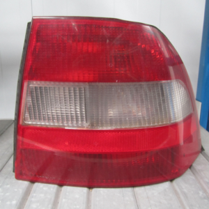 PILOTO TRASERO DERECHO OPEL VECTRA B 96-99