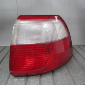 PILOTO TRASERO DERECHO OPEL OMEGA 99-03
