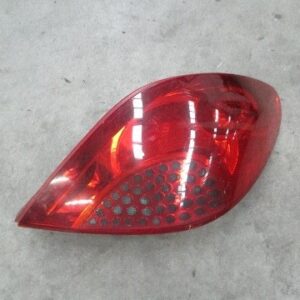PILOTO TRASERO DERECHO PEUGEOT 207