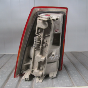 PILOTO TRASERO DERECHO OPEL KADETT 4 PUERTS