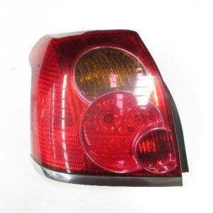 PILOTO TRAESERO IZQUIERDO TOYOTA AVENSIS 2005