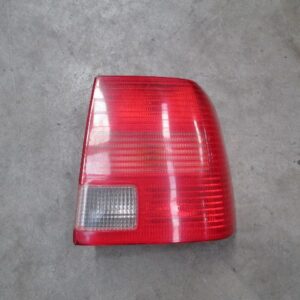 PILOTO TRASERO DERECHO VOLKSWAGEN PASSAT 3B5945096F