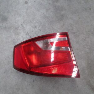 PILOTO TRASERO IZQUIERDO SEAT TOLEDO 2012