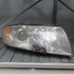 FARO DERECHO SKODA SUPERB 2004