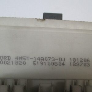 CAJA FUSIBLES FORD FOCUS II 4M5T-14A073-DJ 6M5T-14014-SBA