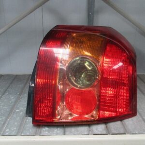 PILOTO TRASERO DERECHO TOYOTA COROLLA 2004-2007 3/5 PUERTAS