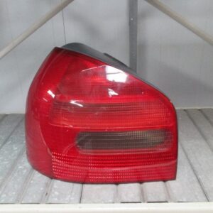 PILOTO TRASERO IZQUIERDO AUDI A3 1998 8L0945095A