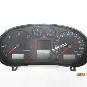 CUADRO AUDI A3 8L TDI 8L0920900M 398.037KM PANTALLA MAL