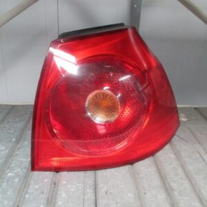 PILOTO TRASERO DERECHO GOLF V 1K6945096G
