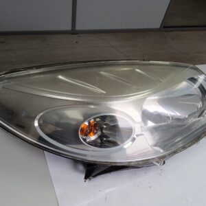 FARO DERECHO DACIA SANDERO 2011