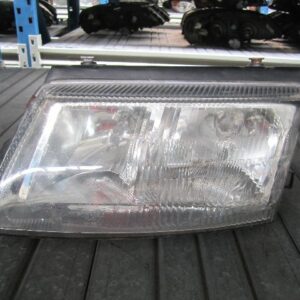 FARO IZQUIERDO VOLKSWAGEN PASSAT 1998