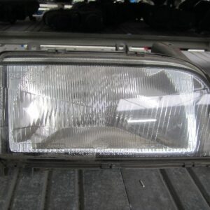 FARO DERECHO VOLVO 440