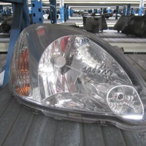FARO DERECHO TOYOTA YARIS 2004