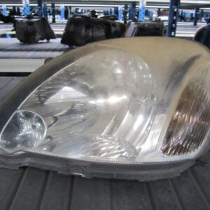FARO IZQUIERDO TOYOTA YARIS 2004