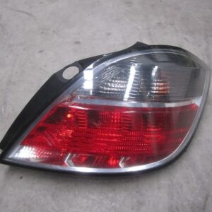 PILOTO TRASERO DERECHO OPEL ASTRA H 5 PUERTAS AHUMADO